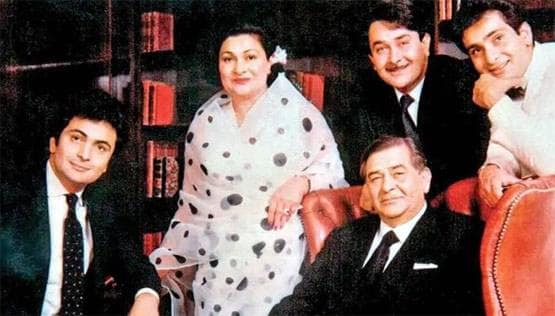 तस्वीरों में कैद ऋषि कपूर, कभी नहीं भूलेगी दुनिया चेहरे की मासूमियत