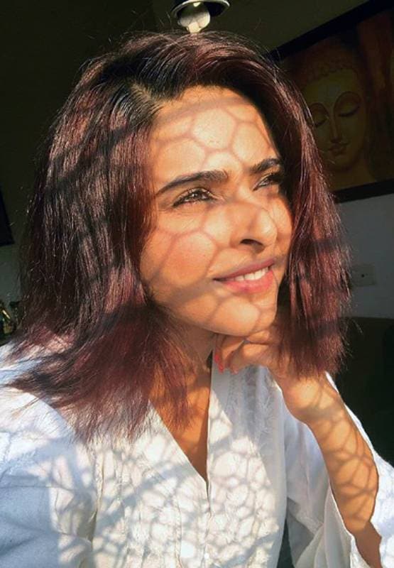 क्वारनटीन में खुद को पैंपर कर रहीं ये एक्ट्रेसेस, यूं निखार रहीं खूबसूरती