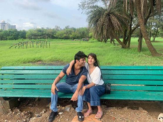 सुशांत संग नाम जुड़ने पर बोलीं रिया- वो सिर्फ मेरे अच्छे दोस्त हैं