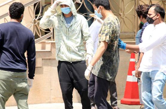 लॉकडाउन के बीच इरफान खान के जनाजे में पहुंचे ये बॉलीवुड सितारे