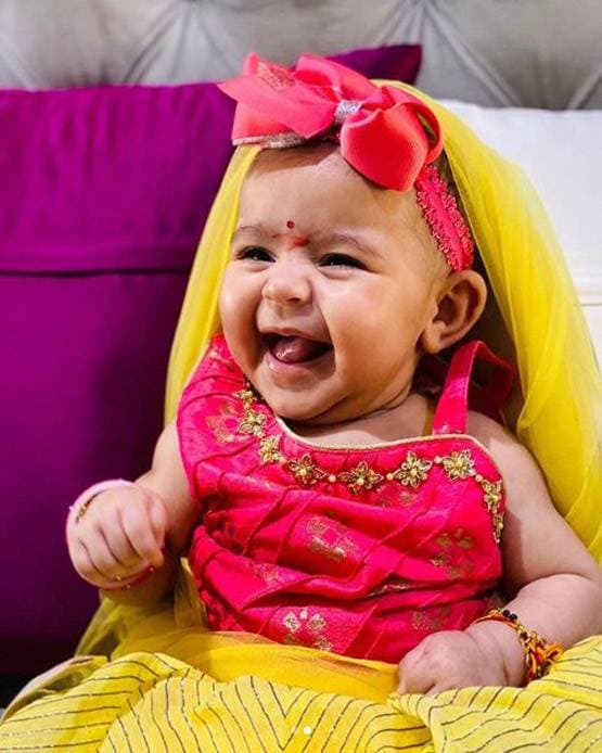 दुर्गाष्टमी पर बेटी के साथ कपिल शर्मा की पूजा, शेयर की क्यूट तस्वीरें