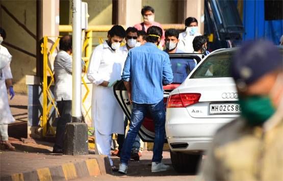 आलिया से करीना तक ऋषि कपूर को अलविदा कहने श्मशान पहुंचे ये सितारे