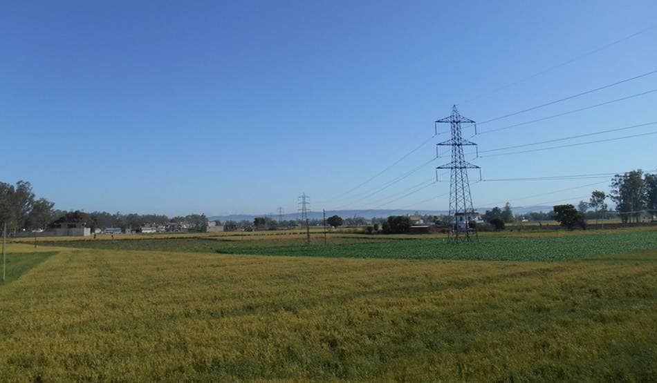 हवा हुई इतनी साफ, जालंधर से दिख रहीं हिमालय की वादियां