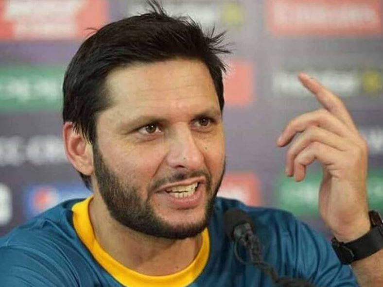 शोएब का गावस्कर को जवाब- लाहौर में बर्फबारी हुई, भारत-PAK मैच होगा?