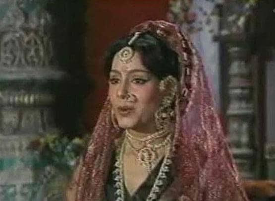 मीना कुमारी की बॉडी डबल, अमिताभ की हीरोइन, ये एक्ट्रेस बनी रामायण में कैकेयी