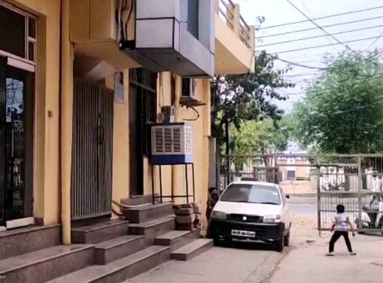 पहले शौहर से करती थी फोन पर बात, पति ने पत्नी को बैट से पीटकर मारा