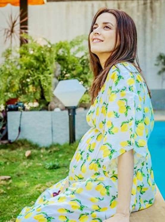 मां बनने वाली हैं एकता कौल, तस्वीरों में फ्लॉन्ट किया बेबी बंप