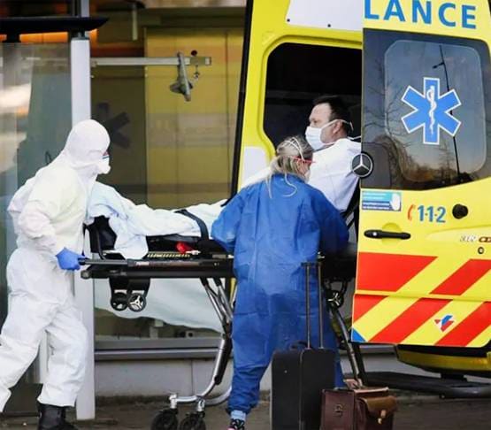 कोहनी पर मारो- जाएगा कोरोना, कहते थे चीनी डॉक्टर, ऐसे खुला राज