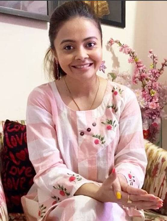 लॉकडाउन में प्रेग्नेंट लेडी का सहारा बनीं देवोलीना, डिलीवरी के वक्त की मदद