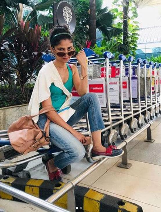 पहचान छुपाकर गांव में क्वारनटीन कर रही ये एक्ट्रेस, देखने को टीवी तक नहीं