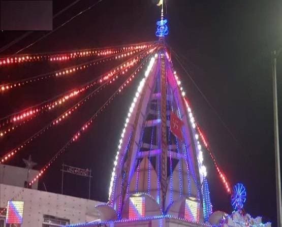 महाष्टमी पर सूना पड़ा रहा दिल्ली का झंडेवाला मंदिर, देखें तस्वीरें