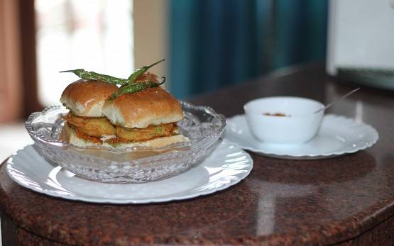 ऑनलाइन फूड डिलीवरी से भी कोरोना का खतरा, बरतें ये 5 सावधानियां