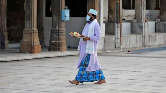 माह-ए-रमजान की शुरुआत, बंदों को बेशुमार रहमतों से नवाजता है ये महीना