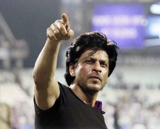 सिर्फ रोमांस नहीं, चैरिटी किंग भी हैं शाहरुख, कई बार की दिल खोलकर मदद