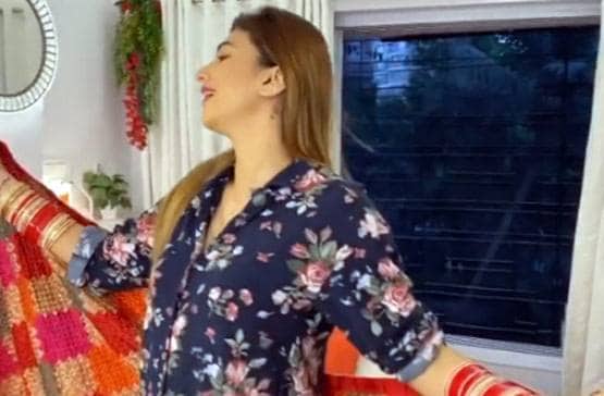 अनूप जलोटा संग जुड़ा जसलीन का नाम, अब वायरल हुई सिंदूर-चूड़ा पहने फोटो