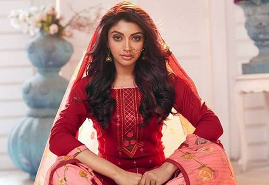 बेइज्जती करना पड़ा भारी, Ex बॉयफ्रेंड पारस को आकांक्षा का मुंहतोड़ जवाब