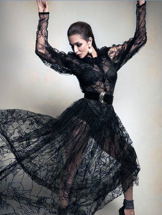 क्वारनटीन में कुकिंग का शौक पूरा कर रहीं मलाइका, बनाए बेसन के लड्डू