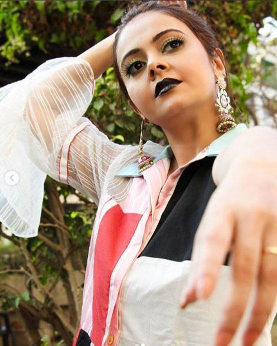 लॉकडाउन में प्रेग्नेंट लेडी का सहारा बनीं देवोलीना, डिलीवरी के वक्त की मदद