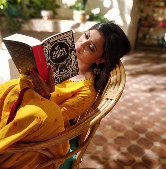 लॉकडाउन: हेयर स्टाइलिस्ट बनीं श्वेता तिवारी, घर पर काटे बेटे के बाल