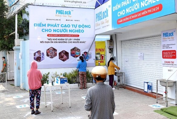 इस देश में लगे 'चावल के एटीएम', लॉकडाउन में ऐसे मिलता है फ्री चावल