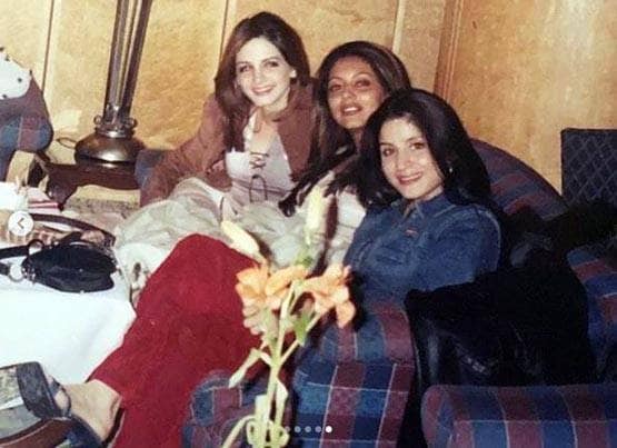 तापसी से लेकर शनाया तक, इस स्टार्स की पुरानी तस्वीरें हो रही हैं वायरल