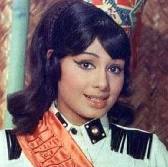 मीना कुमारी की बॉडी डबल, अमिताभ की हीरोइन, ये एक्ट्रेस बनी रामायण में कैकेयी