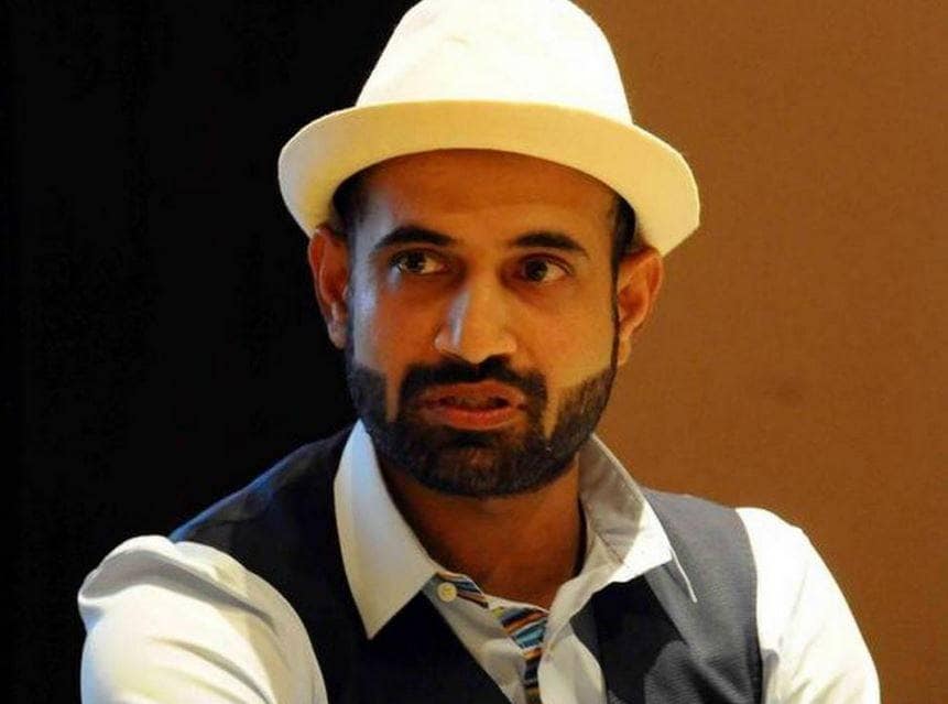 दीये की जगह पटाखे, पठान ने किया ऐतराज तो उल्टा भड़क गए यूजर्स