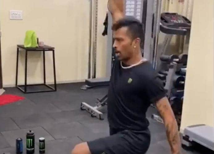 वीडियो: पसीना बहा रहे पंड्या, लॉकडाउन में भी फिटनेस से प्यार