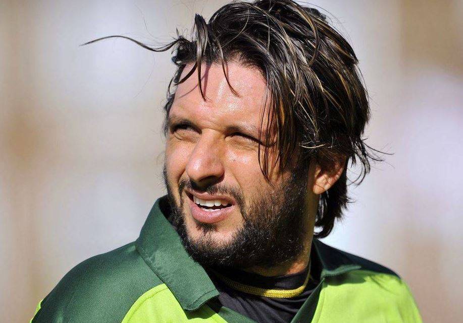 लाहौर में बर्फबारी हो सकती है लेकिन भारत-PAK सीरीज नहीं: गावस्कर