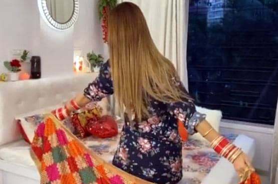 अनूप जलोटा संग जुड़ा जसलीन का नाम, अब वायरल हुई सिंदूर-चूड़ा पहने फोटो