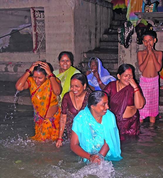 कब है गंगा सप्तमी? स्नान के वक्त भूलकर भी न करें ये गलतियां