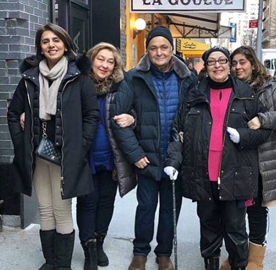 'मैं मशहूर बाप का बेटा, मशहूर बेटे का बाप', तस्वीरों में देखें ऋषि कपूर का परिवार