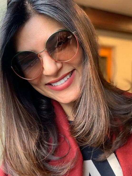 सुष्मिता ने शेयर की बॉयफ्रेंड संग योगा करते हुए तस्वीरें, दिया खास मैसेज