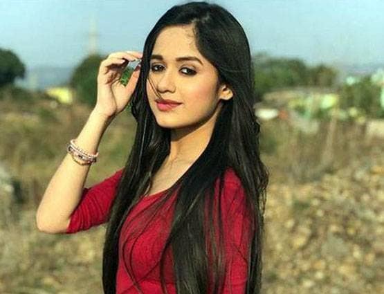 क्वारनटीन में टिक टॉक पर छाए बॉलीवुड-टीवी स्टार्स, यूं कर रहे एंटरटेन