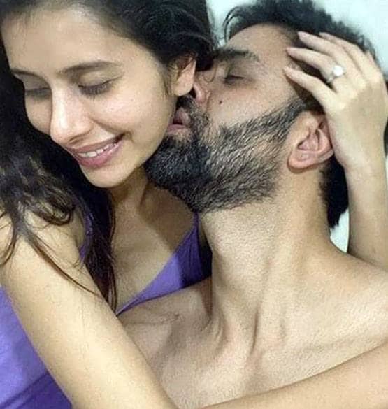 सुष्मिता सेन की भाभी का ट्रोल्स को जवाब, शेयर की थीं इंटीमेट तस्वीरें