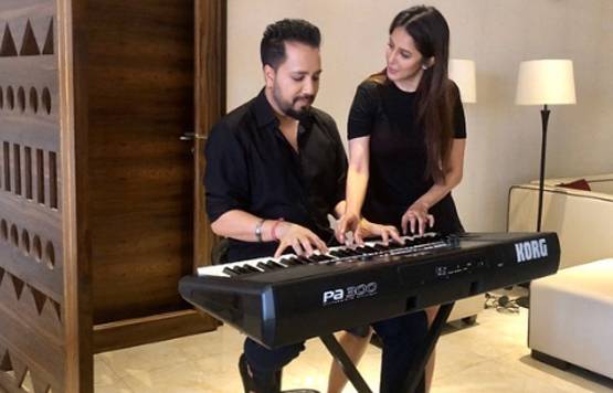 चाहत खन्ना ने मीका सिंह संग शेयर की फोटो, लिखा- क्वारनटीन लव