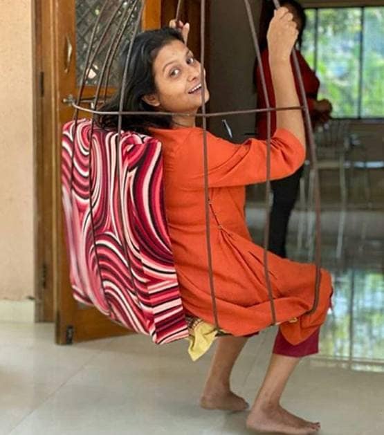 लॉकडाउन में बाल्ड हुई एक्ट्रेस, कैंसर के मरीजों की मदद के लिए देंगी बाल