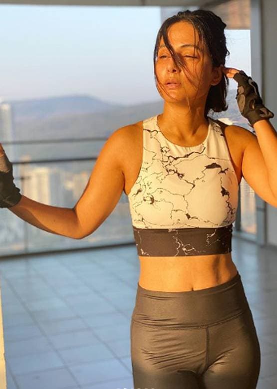 रमजान: हिना खान ने रखा रोजा, सभी के सुरक्षित रहने की मांगी दुआ