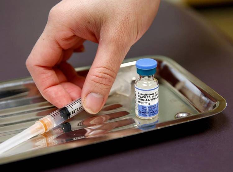 दुनियाभर में 70 वैक्सीन बनाने, 3 लोगों पर टेस्टिंग का काम जारी: WHO