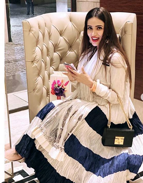 ये है आशिकी फेम एक्ट्रेस ने दिया बेटी को जन्म, शेयर की पहली तस्वीर