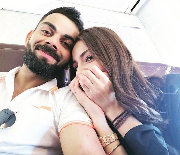 फोटो शेयर कर बोले विराट-अनुष्का, स्माइल फेक होगी लेकिन हम नहीं