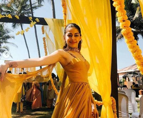 फिल्म की शूटिंग से तीन पहले जल गई थी अलाया की टांग, बताया अनुभव