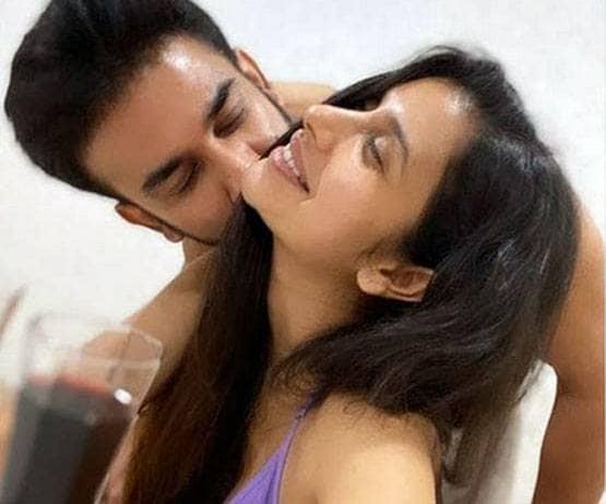 सुष्मिता सेन की भाभी का ट्रोल्स को जवाब, शेयर की थीं इंटीमेट तस्वीरें