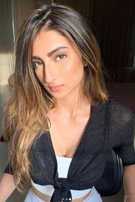 श्वेता तिवारी की बेटी ने बताई वर्कआउट की नई तरकीब, देखें तस्वीर