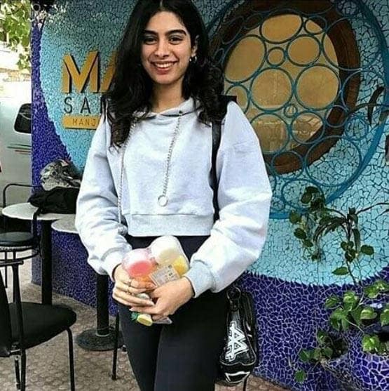 पर्दे से दूर होने पर भी फेमस हैं ये स्टारकिड्स, असल जिंदगी में हैं स्टाइलिश