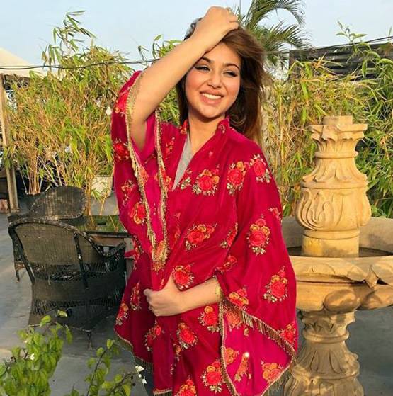 प्लास्टिक सर्जरी कराने पर ट्रोल हुई हैं आयशा, धर्म परिवर्तन के भी लगे आरोप