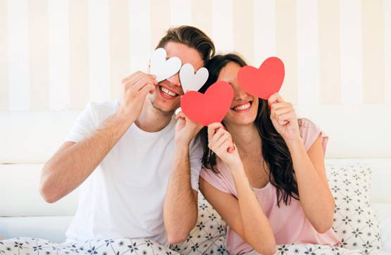 लॉकडाउन में कहीं खराब ना हो जाएं रिश्ते, कपल्स जरूर करें ये काम