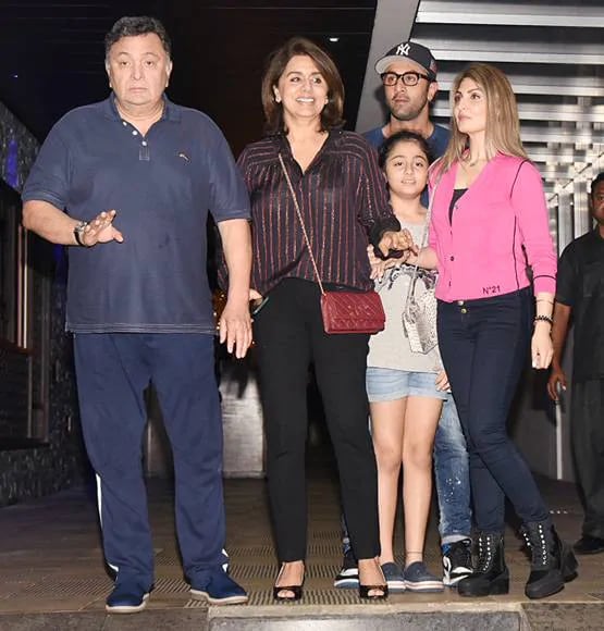 ऋषि की आख‍िरी आउटिंग, पैपराजी को देख बोले- 'चिल्लाने का नहीं'