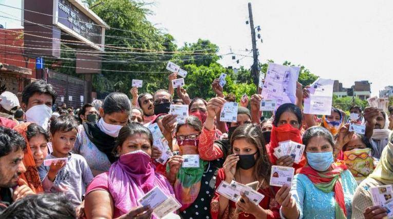 शेयर बाजार में निवेश करना और आसान, आधार से KYC को मिली मंजूरी