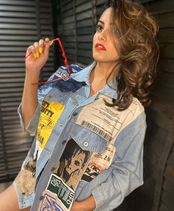 फ्लॉप बॉलीवुड एक्टर्स की हीरोइन रह चुकी ये एक्ट्रेस, टीवी पर बनी नागिन